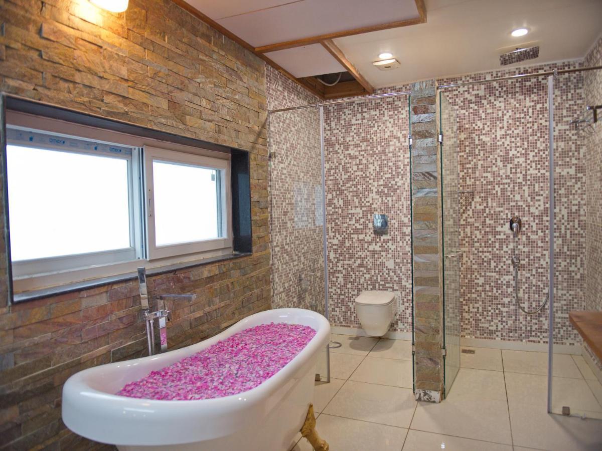 Wild Rose Resort And Spa Pushkar Eksteriør billede